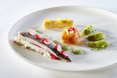 Une cuisine locale et internationale est propose