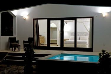 La terrasse avec piscine prive