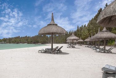 Bnficiez d'un accs exclusif  une crique pittoresque sur la cte Est de l'le aux Cerfs