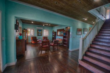 Vue intrieur du petit salon