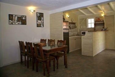 Le coin salle  manger pour partager un bon repas en famille ou entre amis
