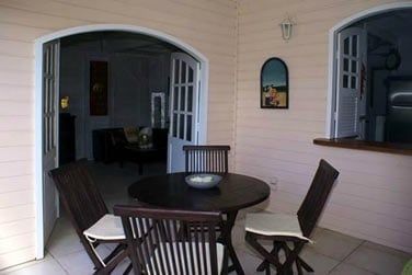 Profitez de votre terrasse amnage pour passer un moment agrable en famille ou entre amis...