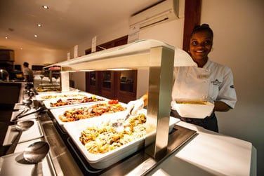 Une cuisine mlant saveurs croles et internationales