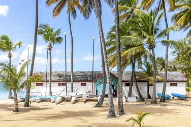 Qui dit tropiques dit sports nautiques ! Jetez vous  l'eau