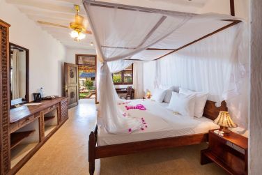 photo Diamonds Mapenzi Beach Zanzibar Zanzibar