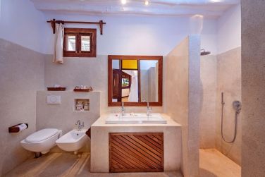 photo Diamonds Mapenzi Beach Zanzibar Zanzibar