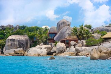 ... imposants rochers en granit...