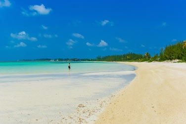 Dtendez-vous sur l'une des superbes plages de l'le