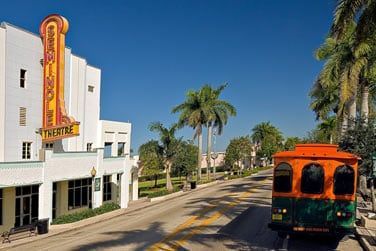 Parcourez la ville lors d'un tour organis