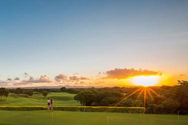 Se balader dans la campagne mauricienne au coucher du soleil : un moment unique !