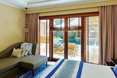 Certaines villas sont situes en front de mer