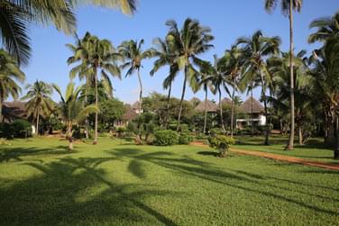 L'htel se trouve au cur d'un jardin luxuriant de 15 ha