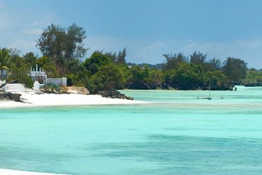 La vue depuis la Villa Prsidentielle avec piscine