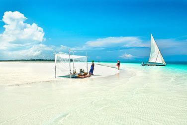 Une trs belle plage de sable blanc