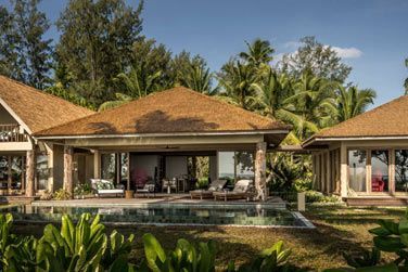 Rafrachissez-vous dans la piscine prive...