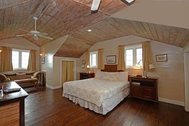 Une des chambres, au style raffin et pur