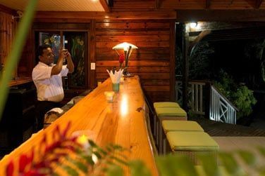 Pour siroter un coktail, 2 bars  votre disposition