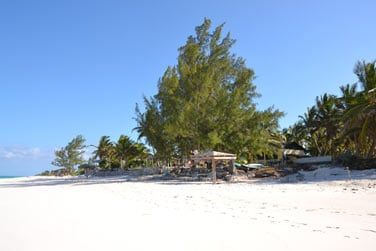 Somptueuse plage de sable fin rose...