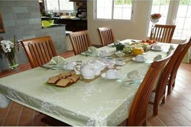 La table d'hte vous propose un petit djeuner complet le matin et des plats savoureux le soir