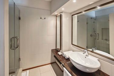 La salle de bain de la chambre suprieure