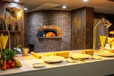 Le restaurant principal vous propose des plats mauriciens et internationaux sous forme de buffet