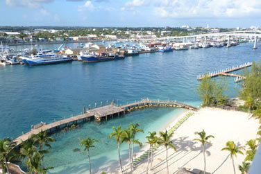 Face � la marina de Nassau.