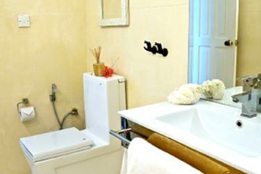 Et les salles de bain bien quipes.