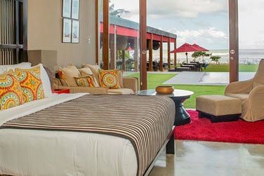 Certaines chambres vous offrent une belle vue sur l'ocan .