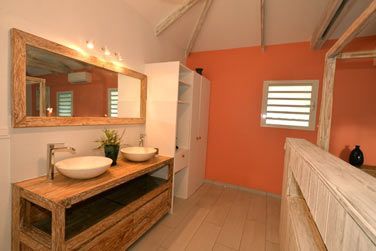 La salle de bain du bungalow Baie Rose