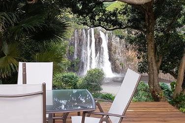 La terrasse avec vue sur la cascade Niagara