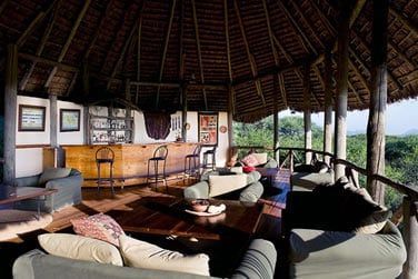 Admirez galement la vue depuis le bar tout en savourant un cocktail rafraichissant