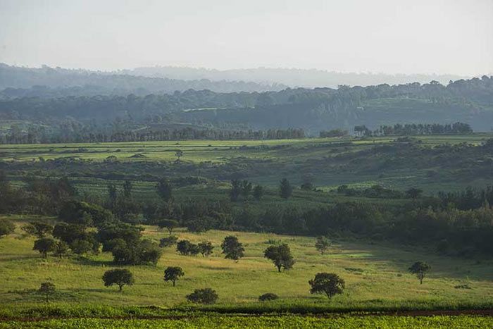 photo ngorongoro farm house valley