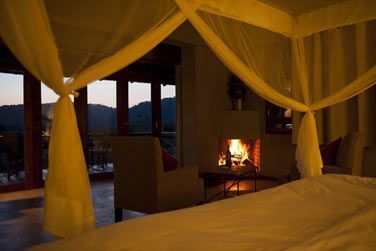 Rchauffez-vous au coin du feu de la chemine...