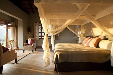 La suite et sa dco moderne parseme de touches d'authenticit