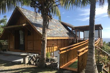 Au cur du jardin florissant, vous serez transport par les parfums de ylang-ylang