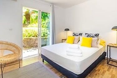 La Villa des Palmes dispose de 3 chambres