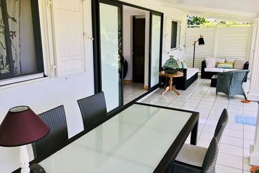 Parfait pour prendre les repas ou se dtendre dans un jardin luxuriant