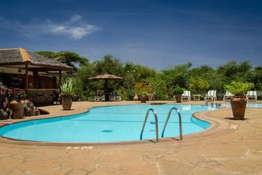 La piscine extrieure du Sentrim Amboseli Camp