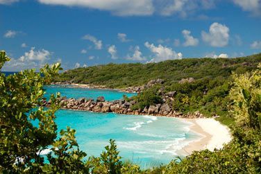 Vue sur la plage de Petite Anse  La Digue