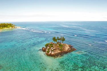 Les environs d'Anse Royale sur la cte Est de Mah aux Seychelles