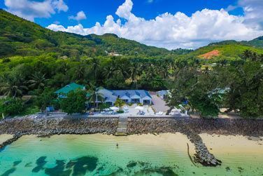 Vue arienne de l'htel Le Nautique  Mah