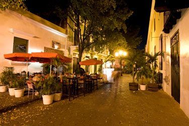 Saint-Domingue et son clbre quartier colonial by night