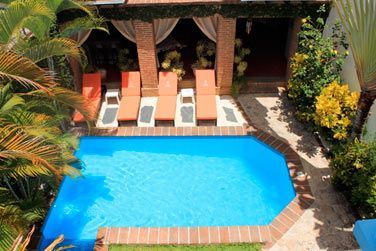 La piscine de la Villa Colonial