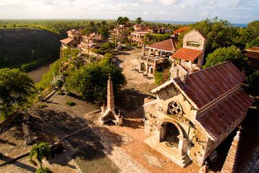 Altos de Chavon : un village situ dans un domaine de 2800 hectares