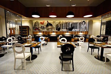 L'intrieur du restaurant Vespa