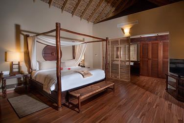 La Junior Suite romantique vue jardin et vue piscine