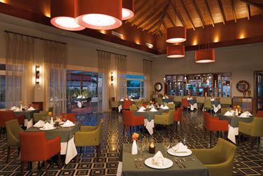 Savourez une dlicieuse cuisine italienne  la carte dans une atmosphre lgante au Portofino