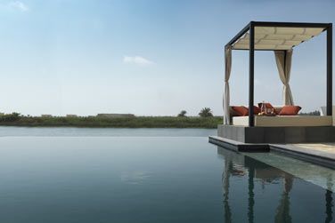 La villa vue jardin avec piscine