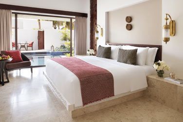 La villa vue jardin avec piscine