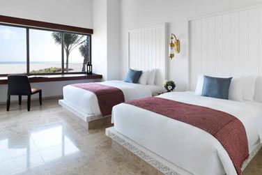 La chambre de la villa Royal Beach avec piscine